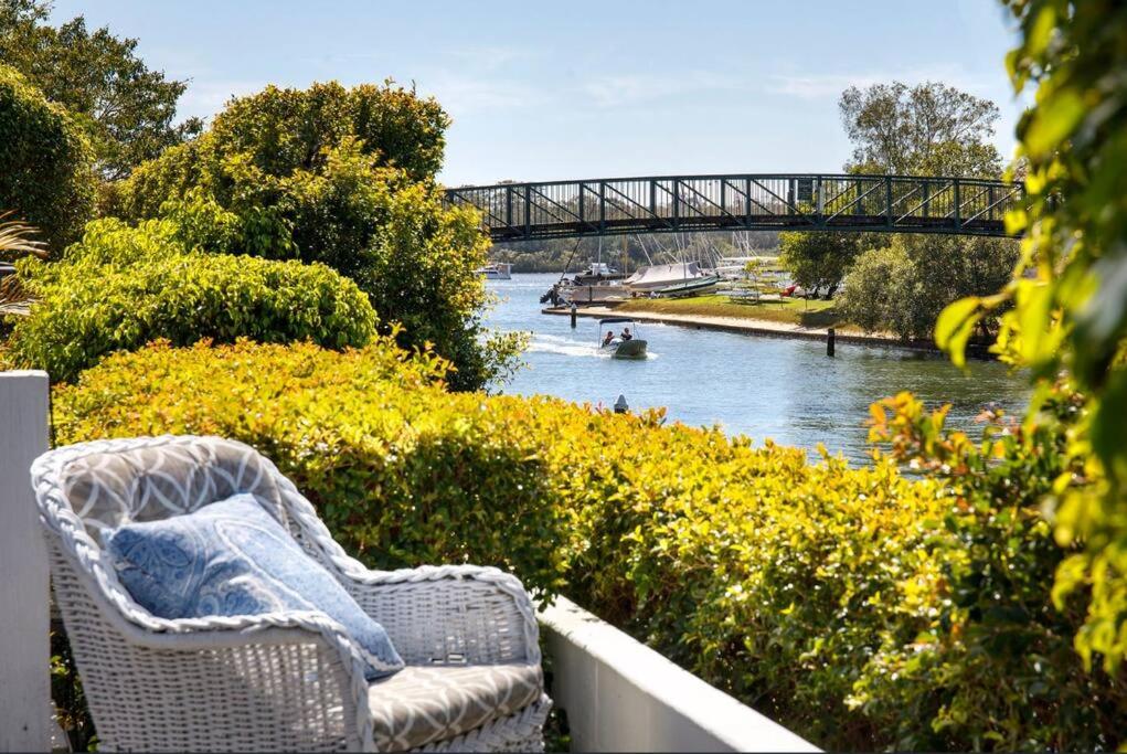 Villa Aqua - 3 bedroom Waterfront on Noosa Canal