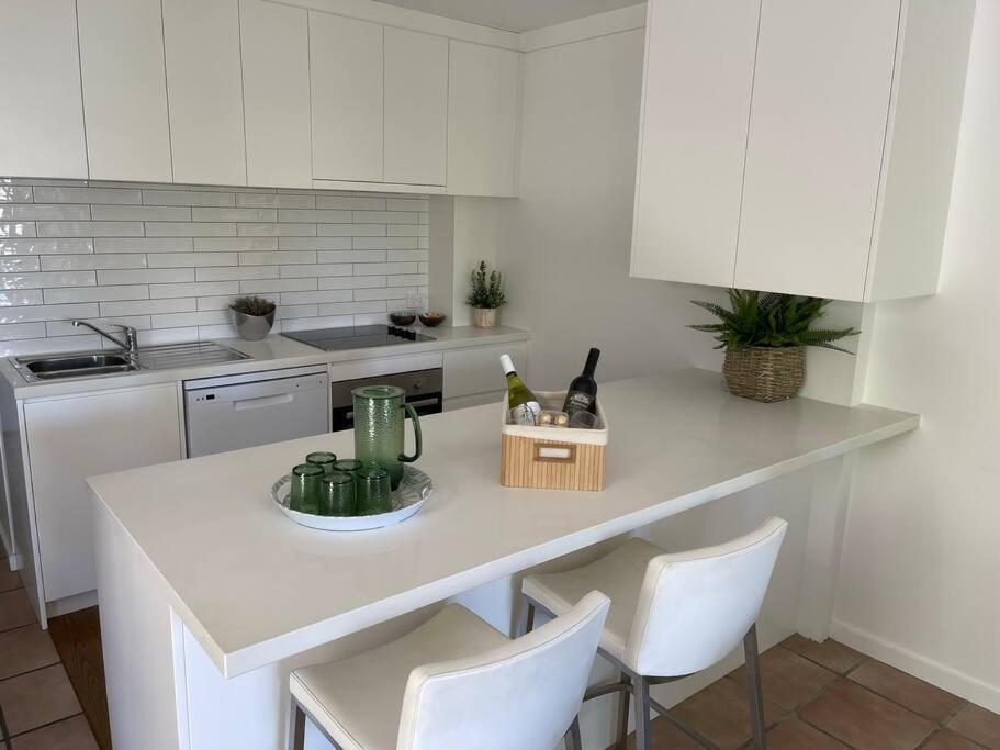 Villa Aqua - 3 bedroom Waterfront on Noosa Canal