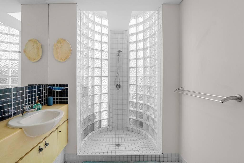 Zen Oceanscape 1BR - Balcony - Oceanview - Parking