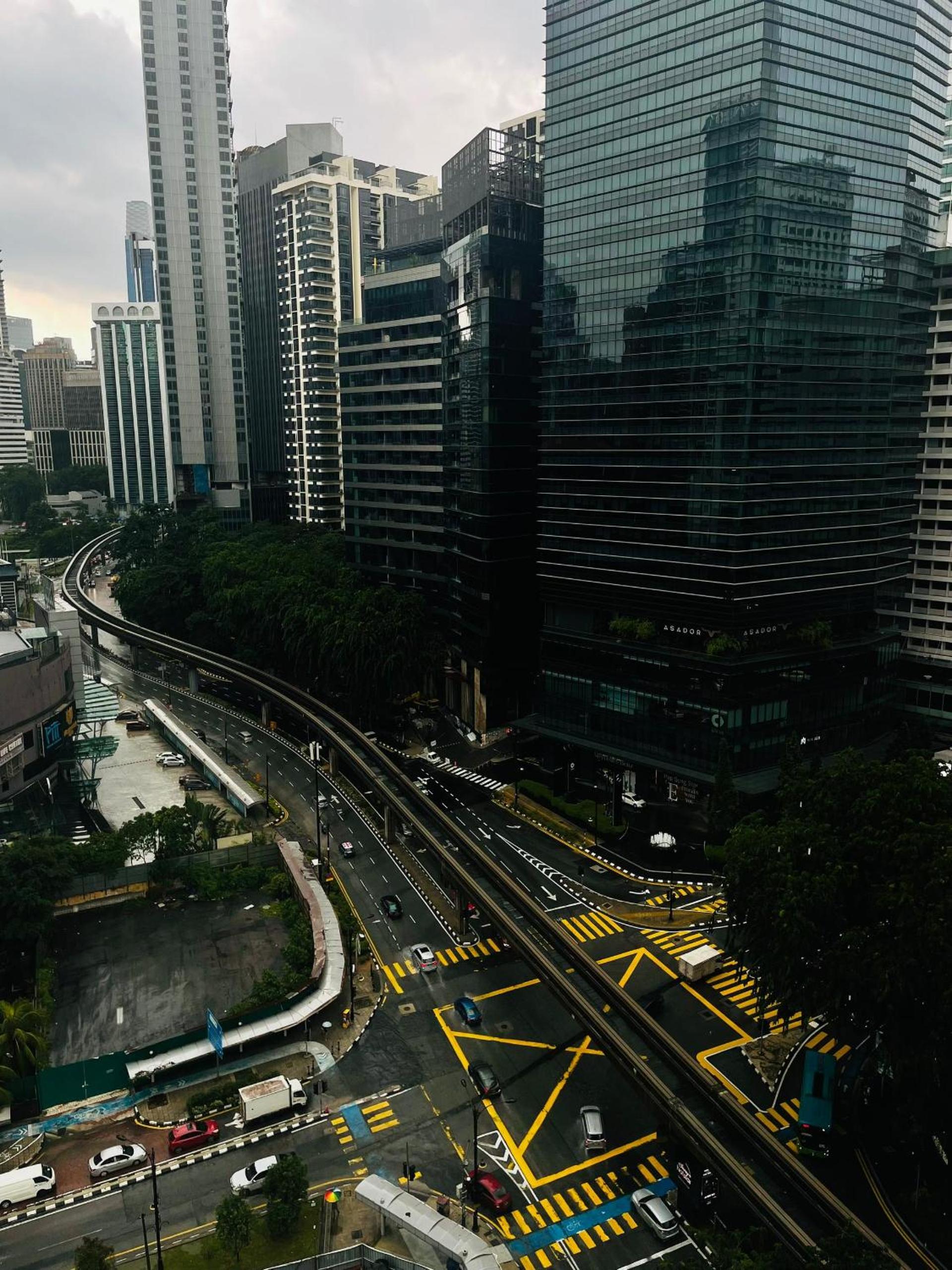 Vortex Hotel Suites & Residence by KLCC