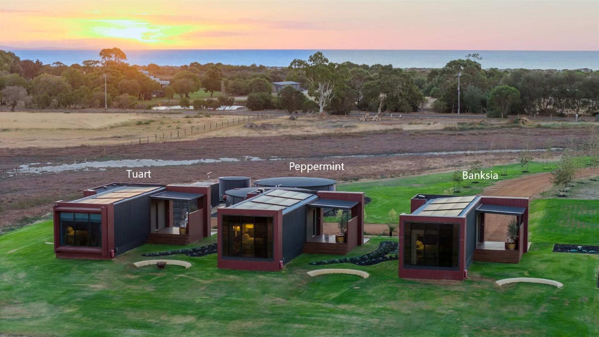 Samphire Chalet Tuart - Luxury Amidst Nature