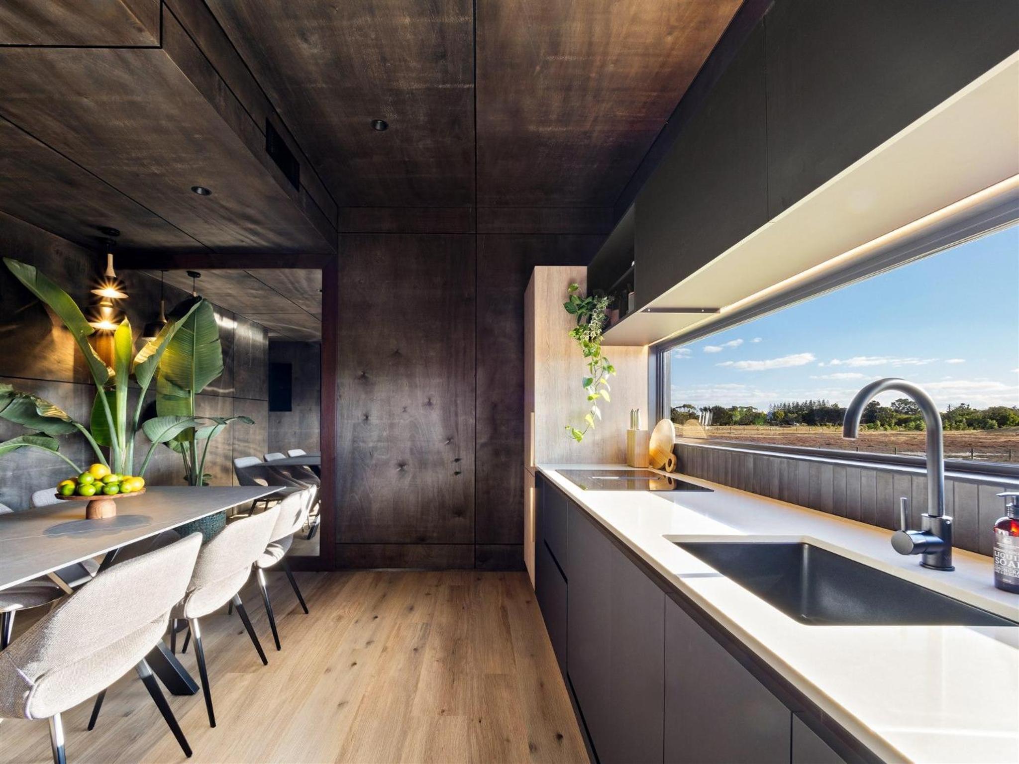 Samphire Chalet Tuart - Luxury Amidst Nature