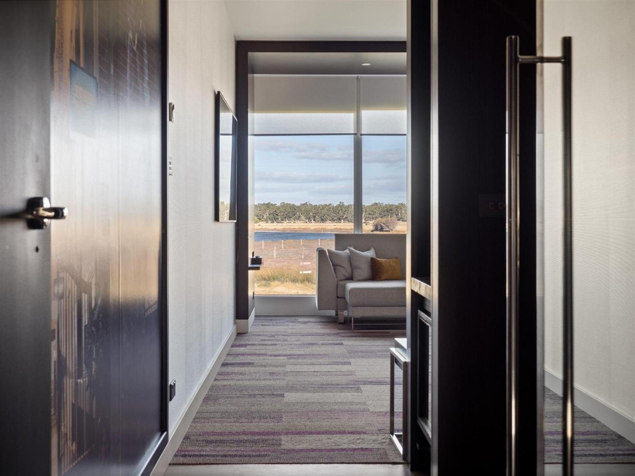 Samphire Chalet Tuart - Luxury Amidst Nature