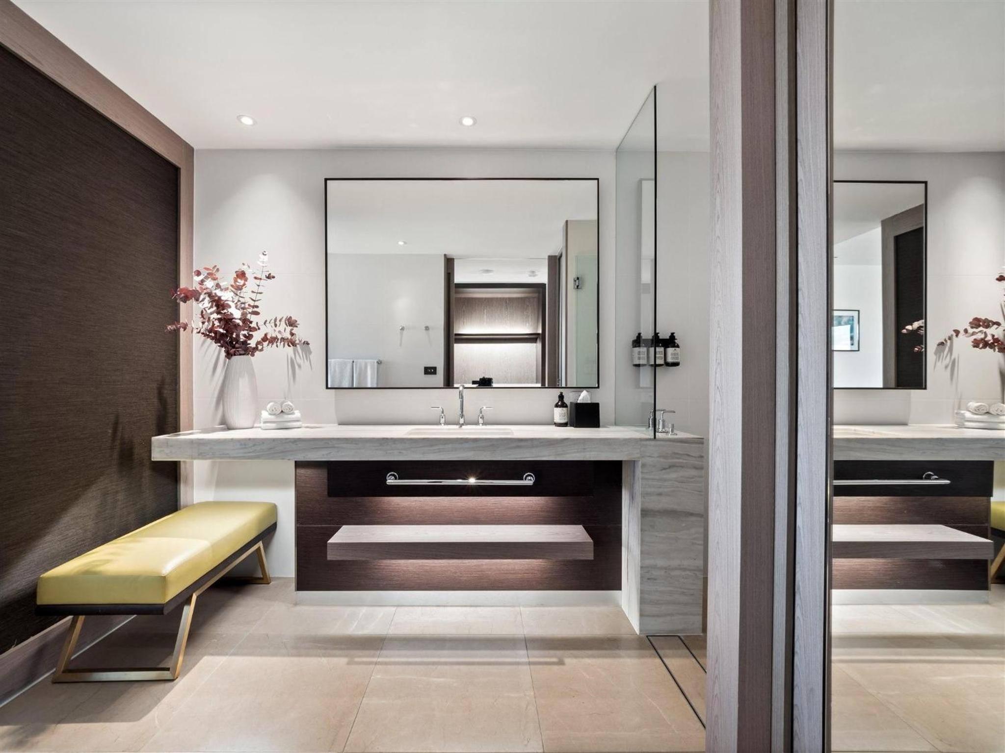 Samphire Chalet Banksia - A Serene Natural Beauty