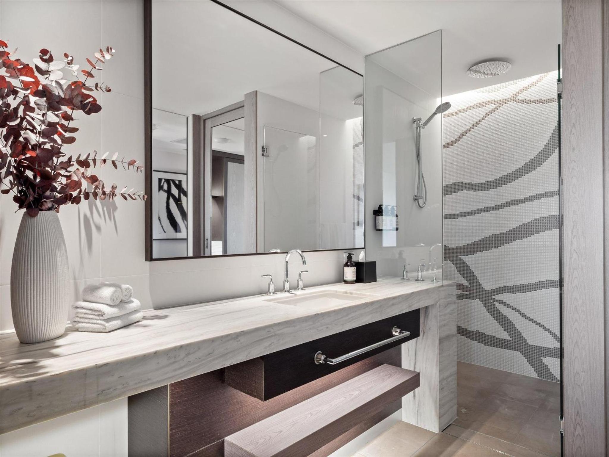 Samphire Chalet Banksia - A Serene Natural Beauty