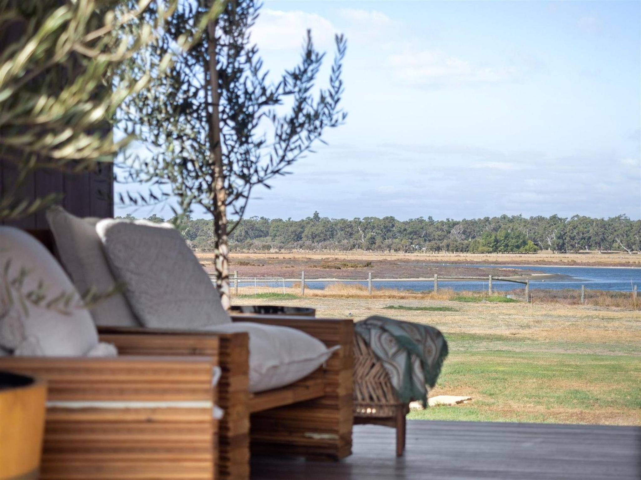 Samphire Chalet Banksia - A Serene Natural Beauty