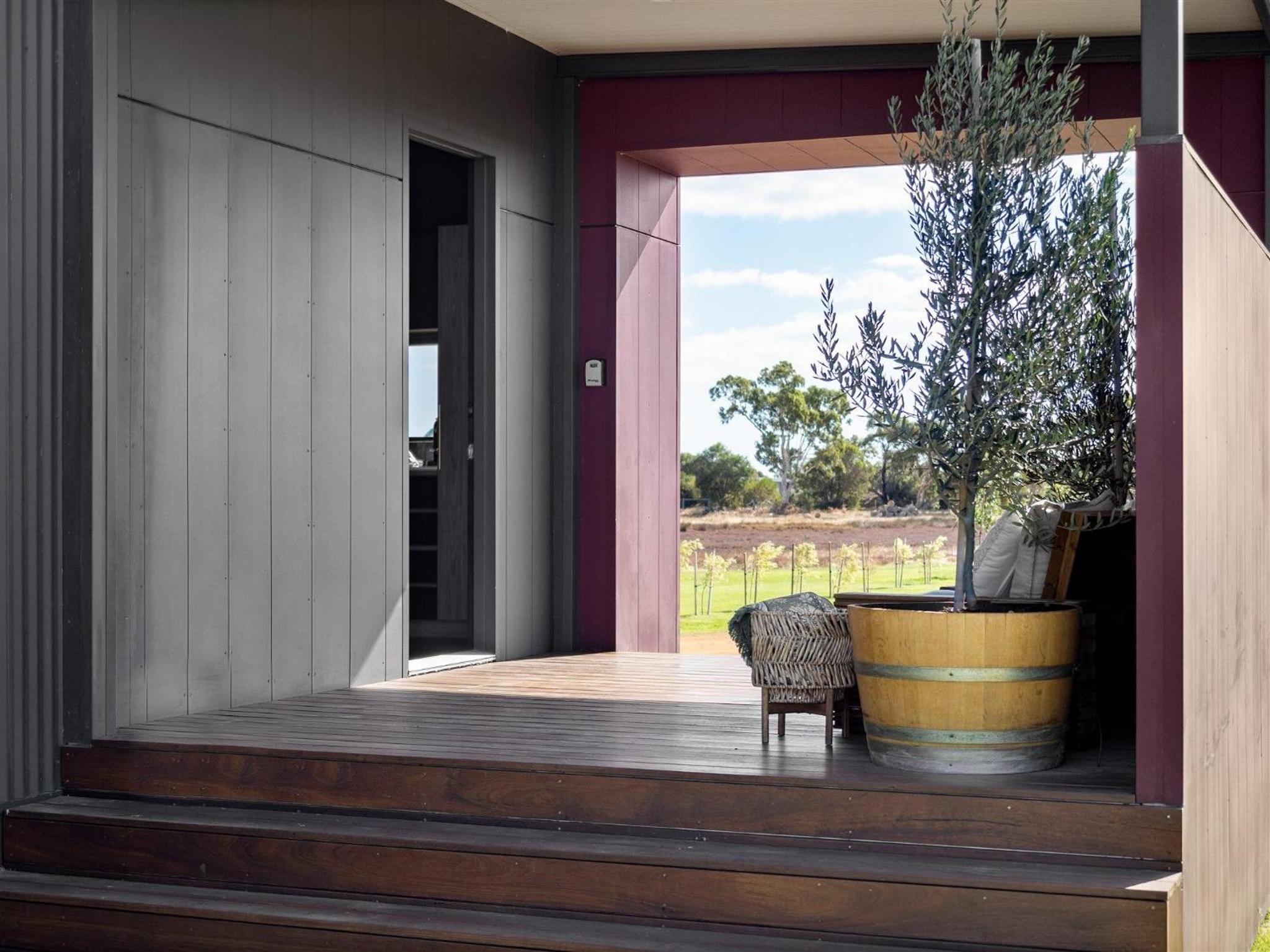 Samphire Chalet Banksia - A Serene Natural Beauty