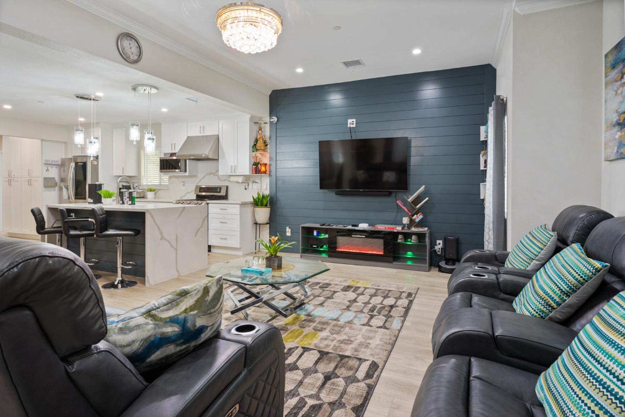 LA Home - FIFA Soccer, NBA Games, Universal Studios