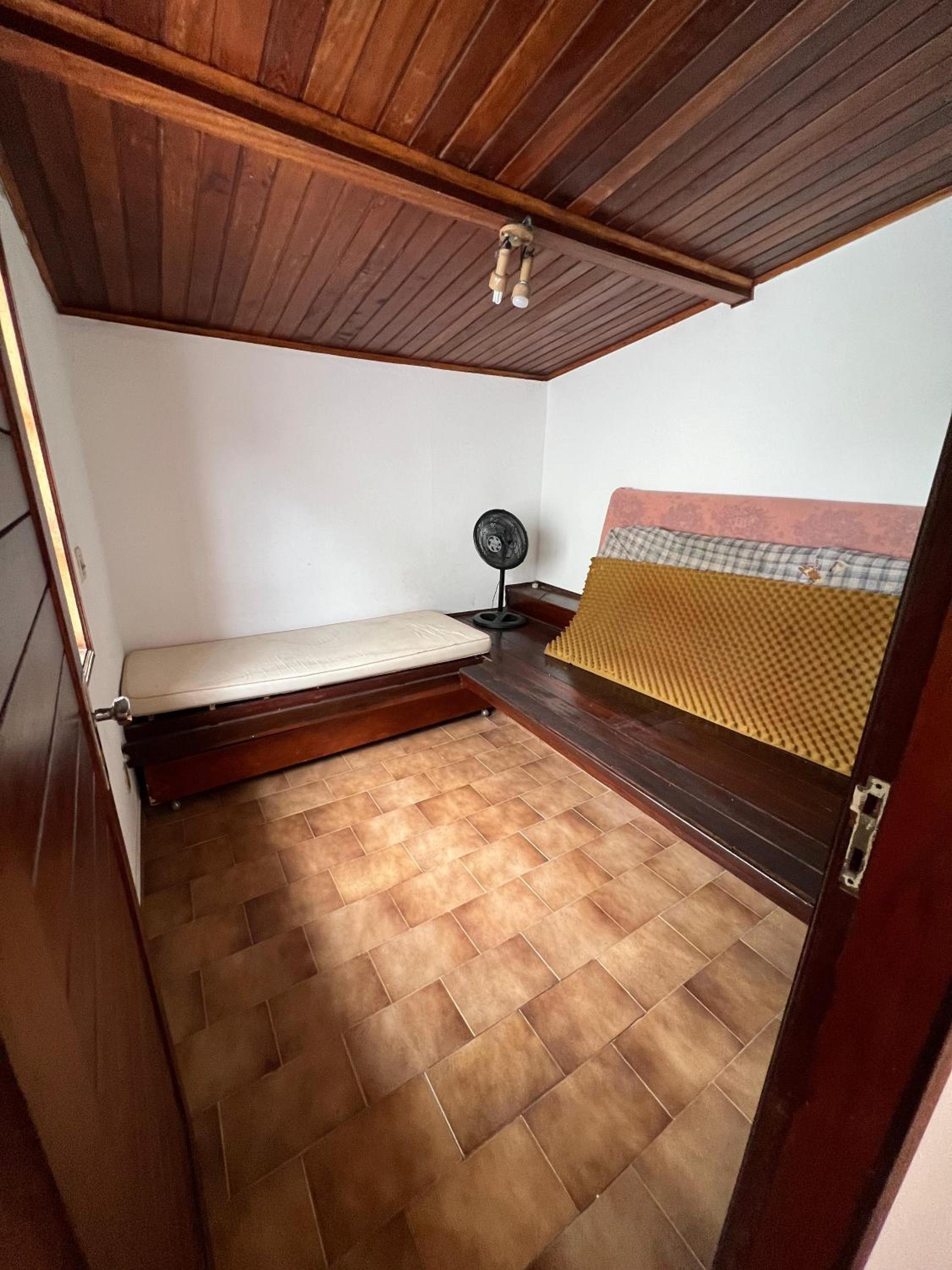 Casa com 9 quartos, Piscina 10x5m e área gourmet