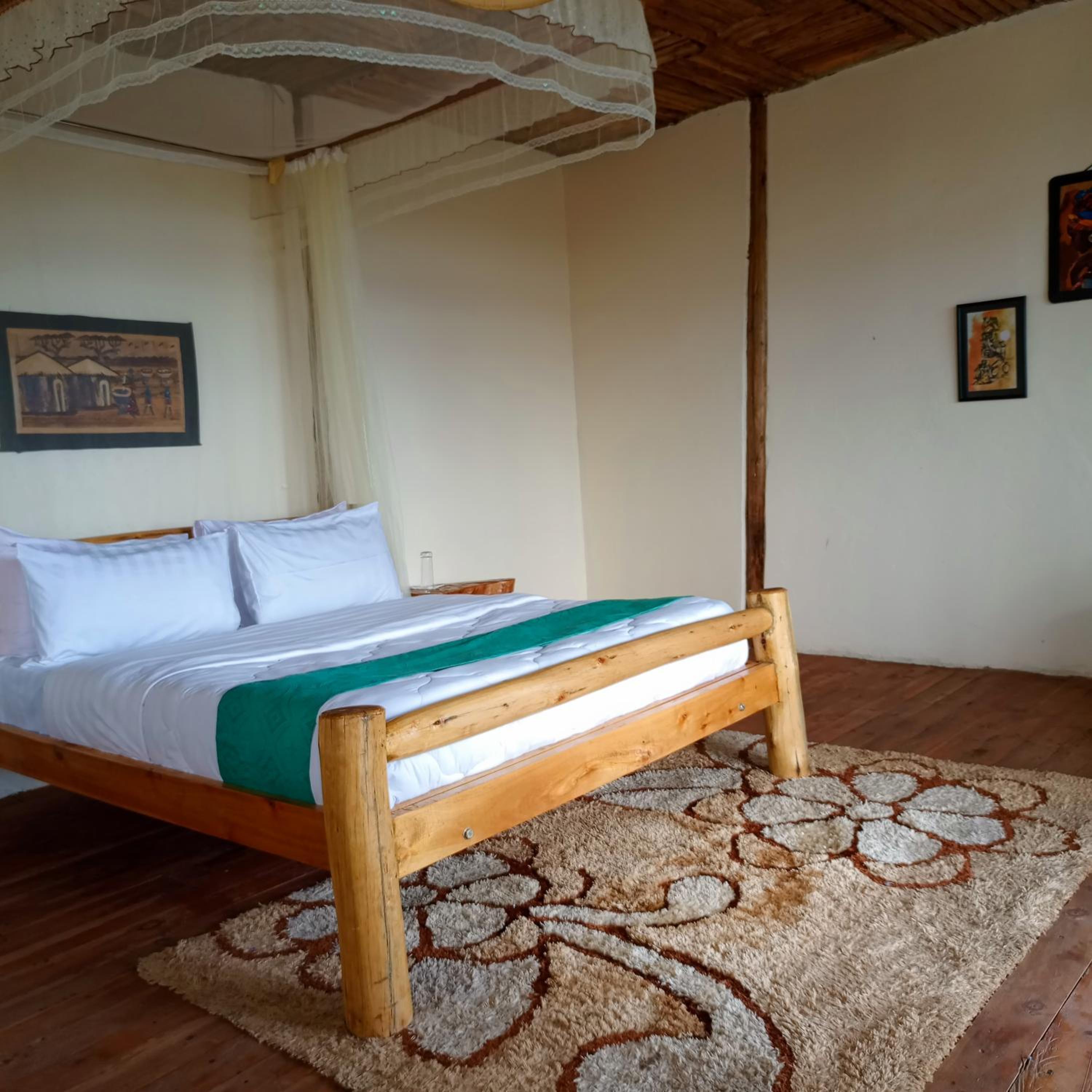 Bwindi Neckview Lodge