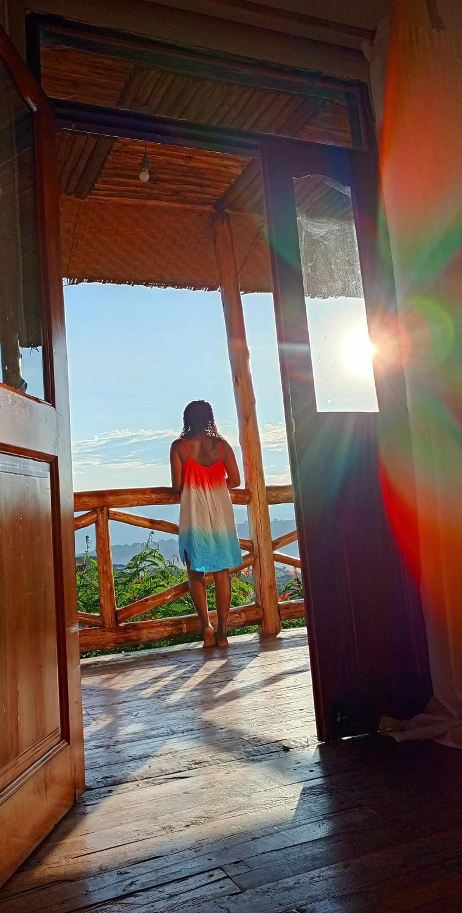 Bwindi Neckview Lodge
