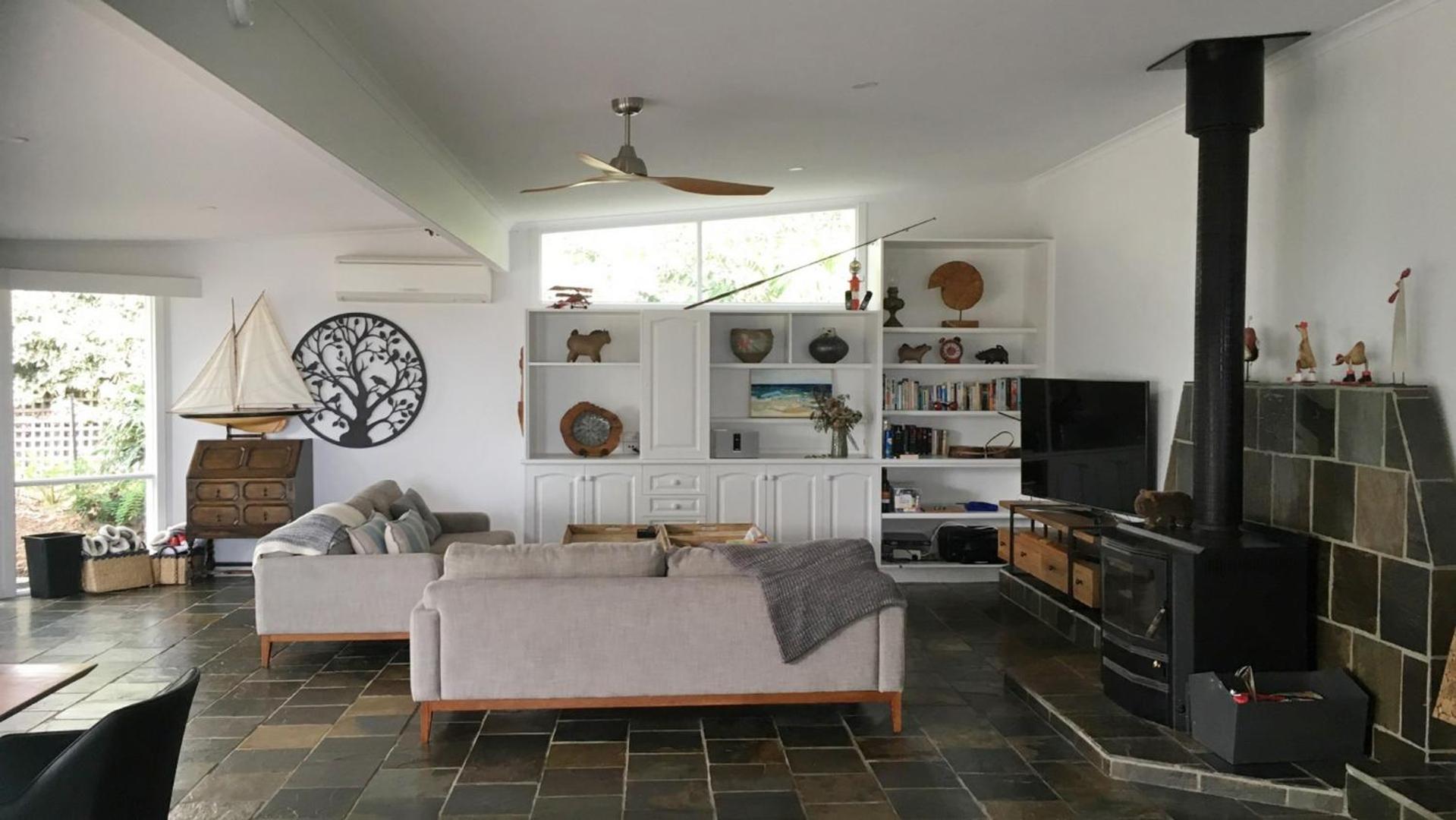 Sea Whisper - Spacious Family Retreat