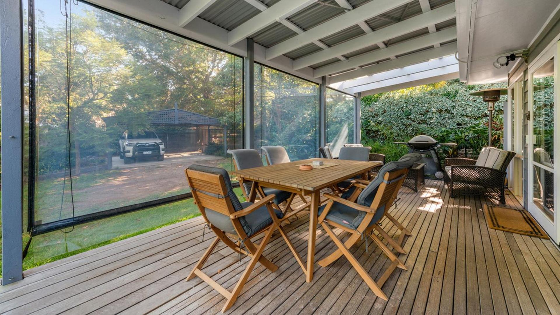 Sea Whisper - Spacious Family Retreat