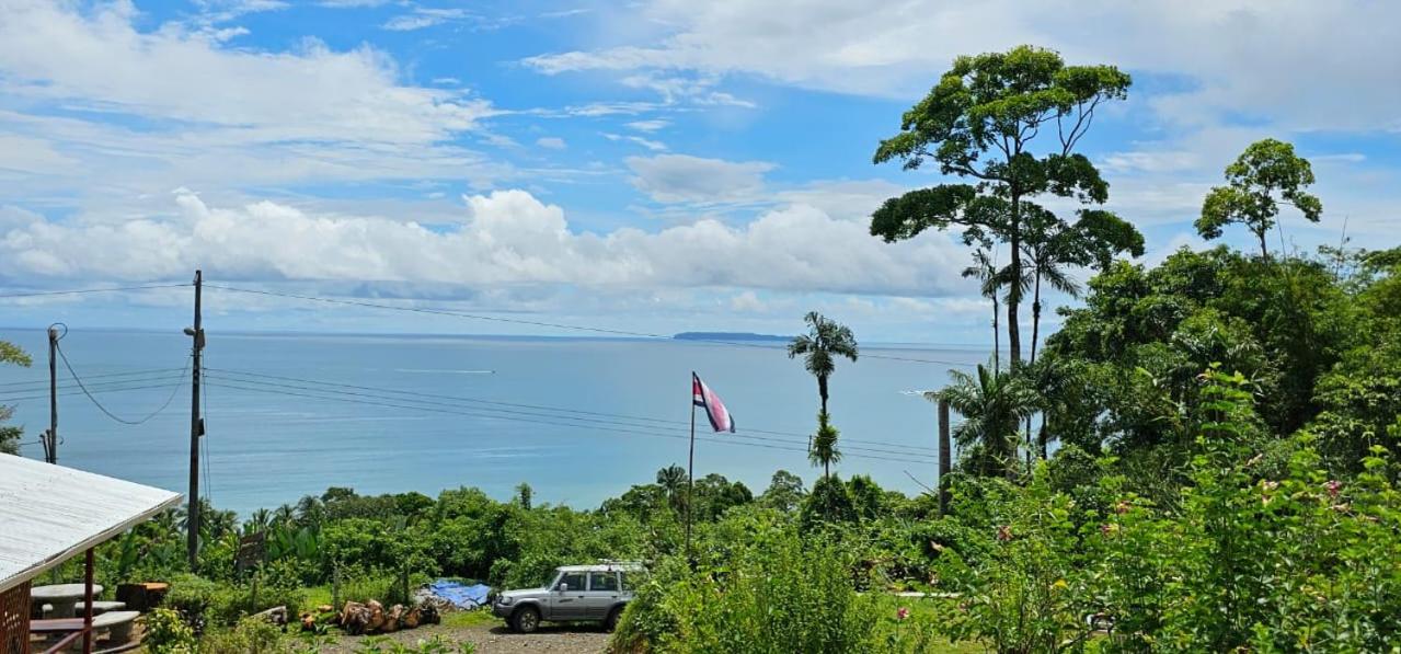 Cabinas vista isla del caño corcovado