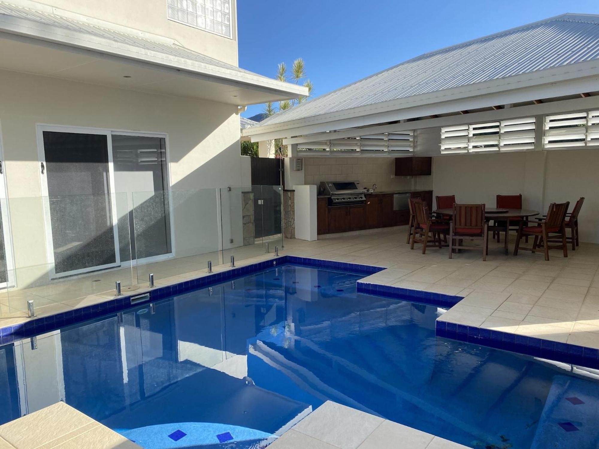 Luxury House on Clifton Beach with Heated Saltwater Swimming Pool