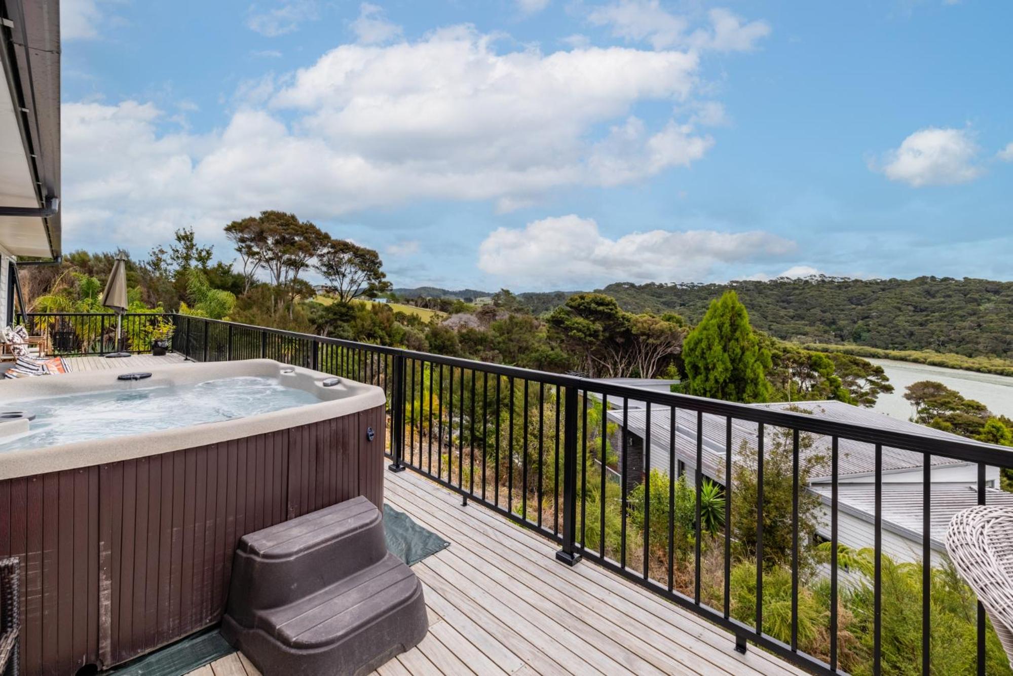Waterview retreat