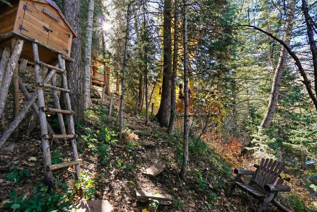 Beartooth Lodge with Hot Tub and Stuart Falls Views