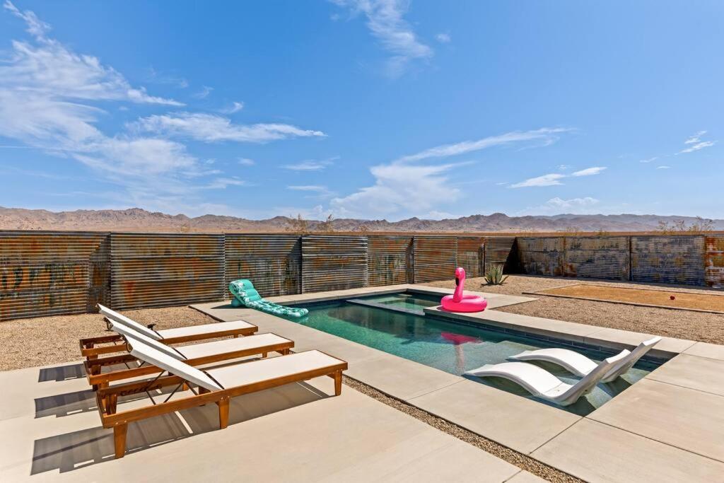 Saltwater Pool, Pickleball, Bocce Ball, Glamping, EVcharge view 5