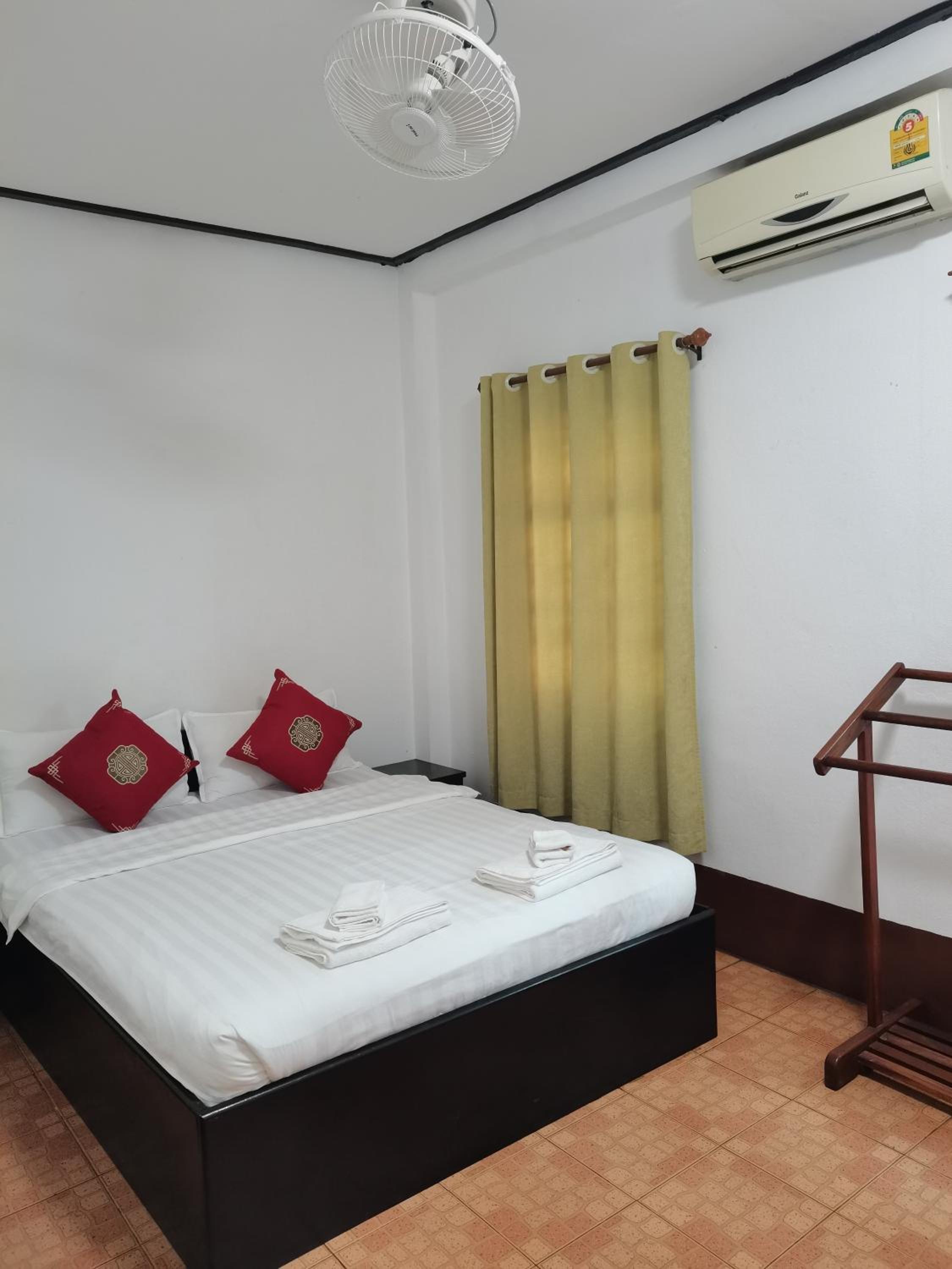 PHAI GUESTHOUSE