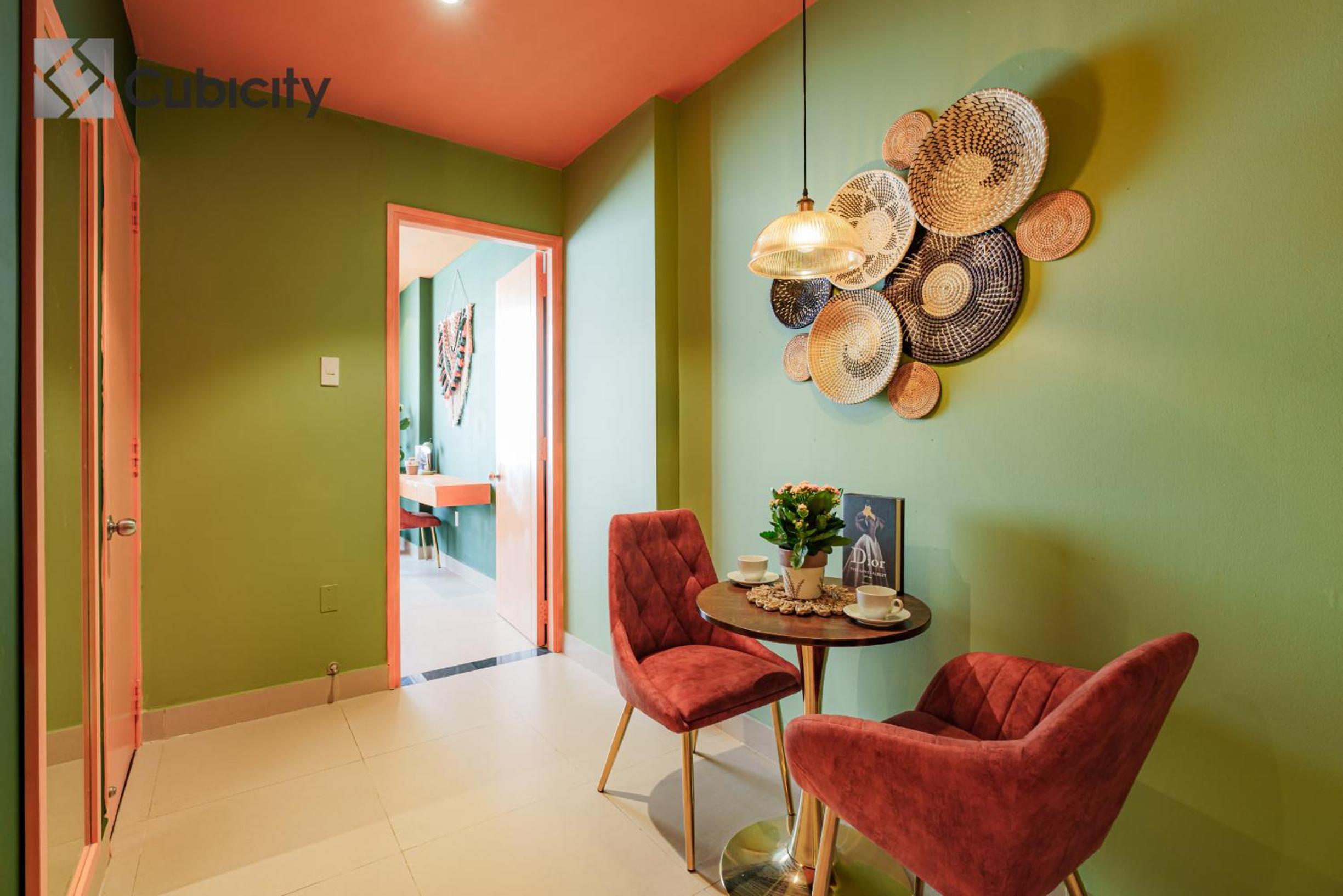 Cubicity Metro House