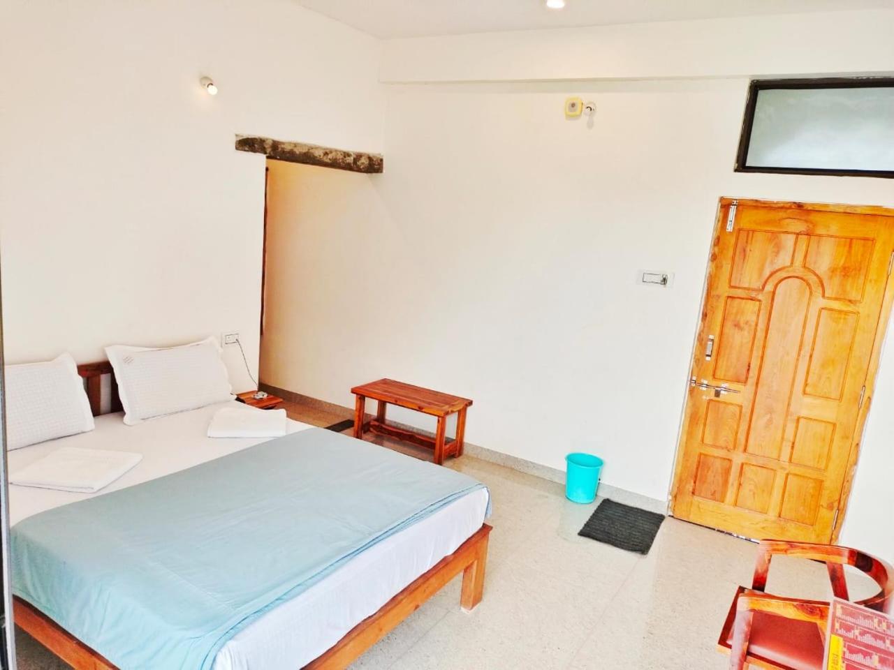 HAMPI DELMONT RESORT