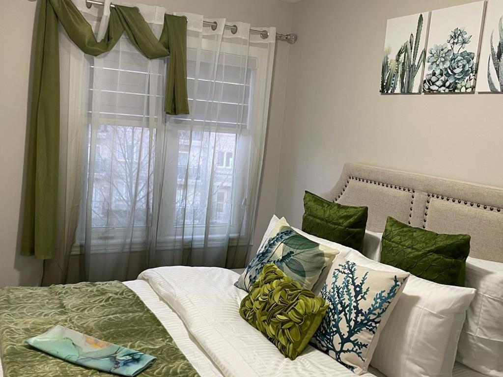 Cozy & Stylish 4-Bedroom Getaway