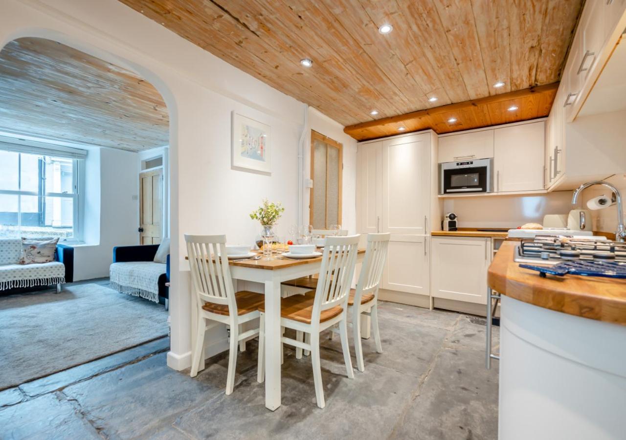 2 Bed in Padstow oc-p00505