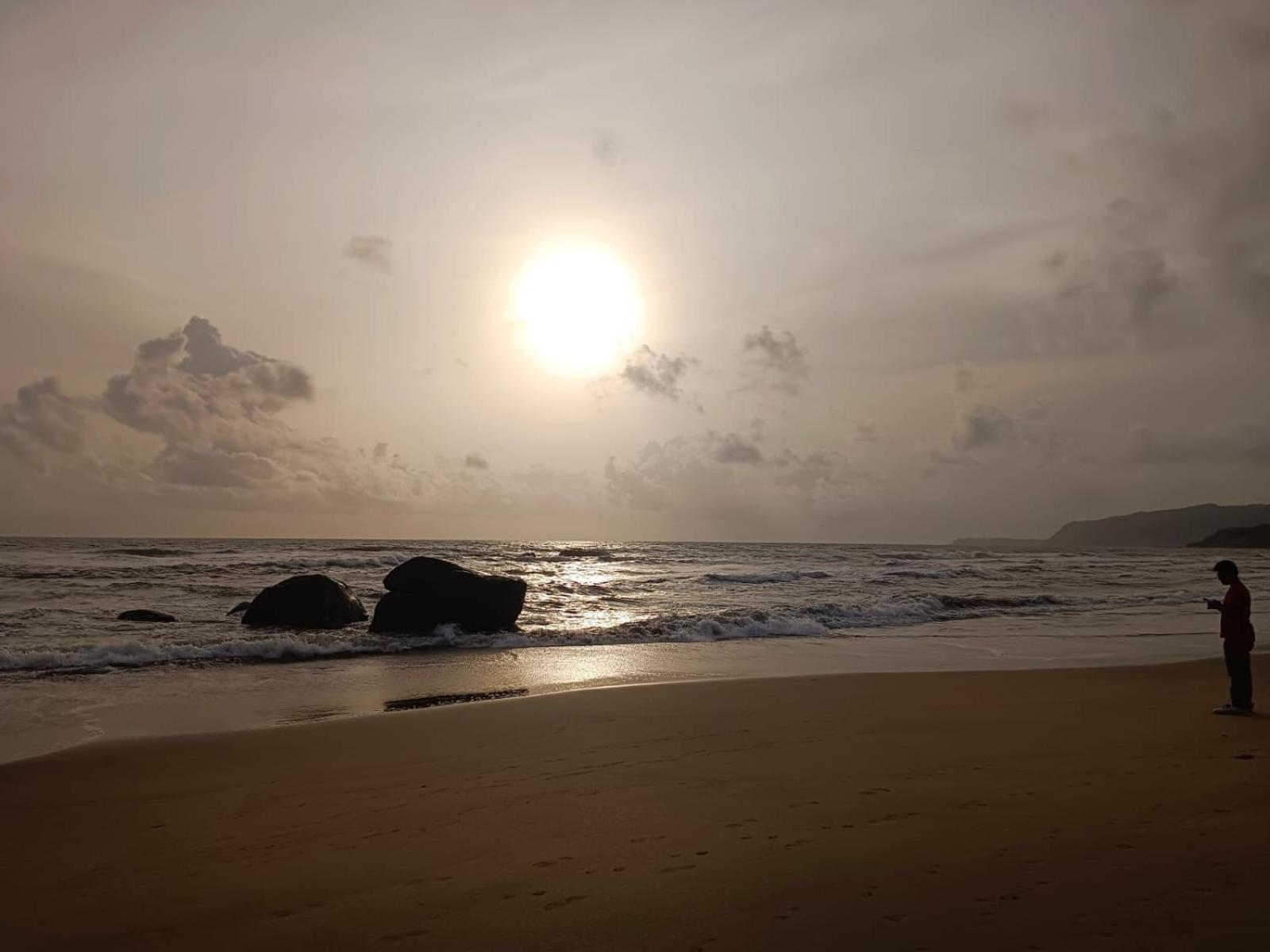 Astra Sea View Rooms and Villa North Goa view 2