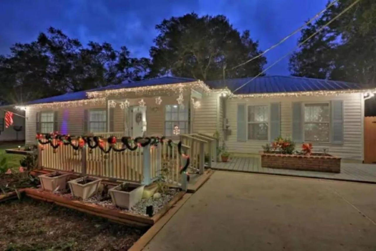 Charming 4-Bedroom Family Haven view 5