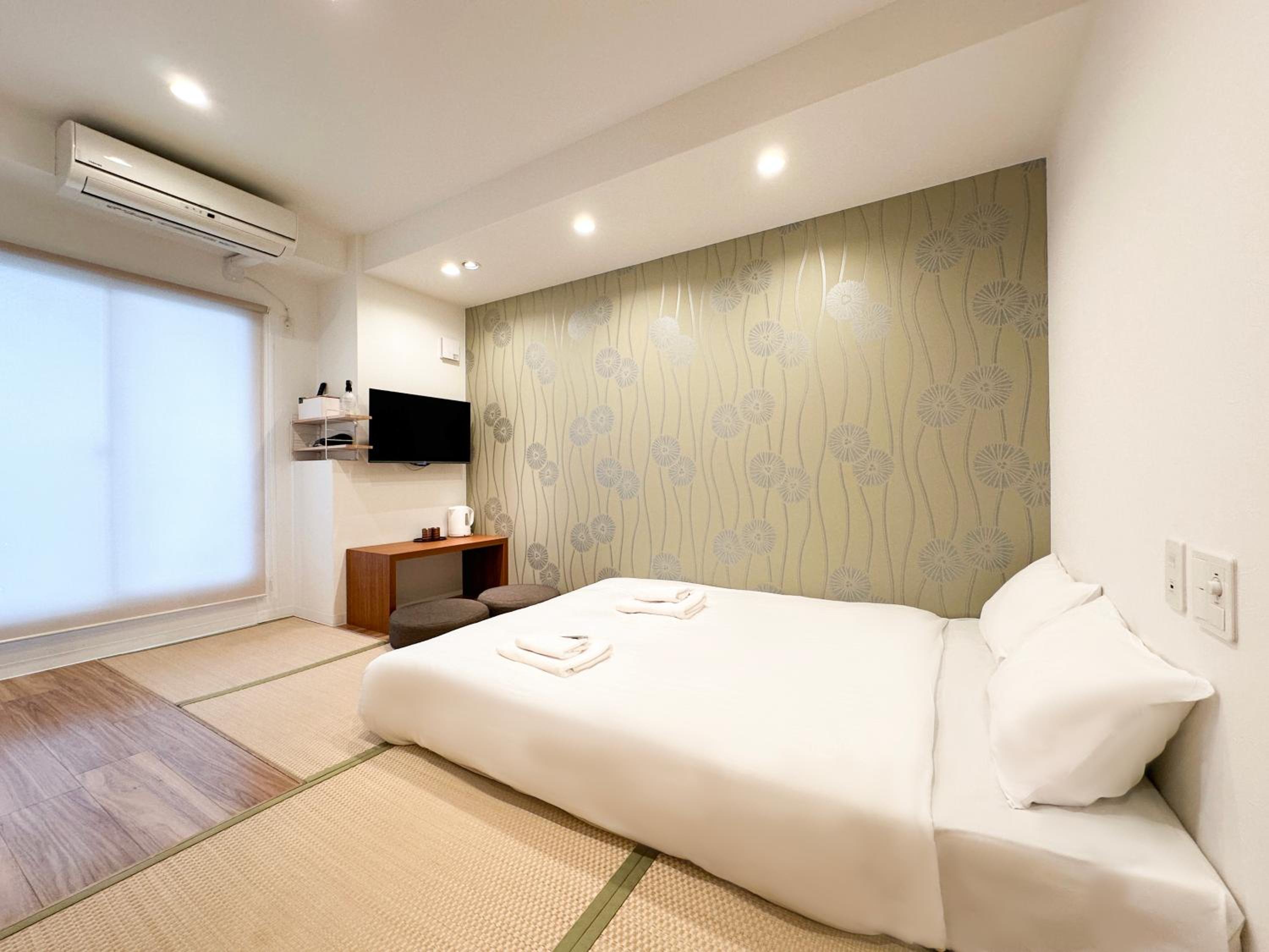 Osaka Ebisu Hotel 72
