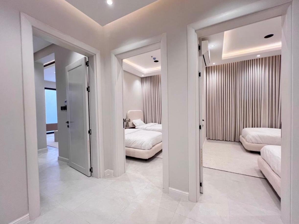 Modern B3 Apartment with AC Near Boulevard and Airport