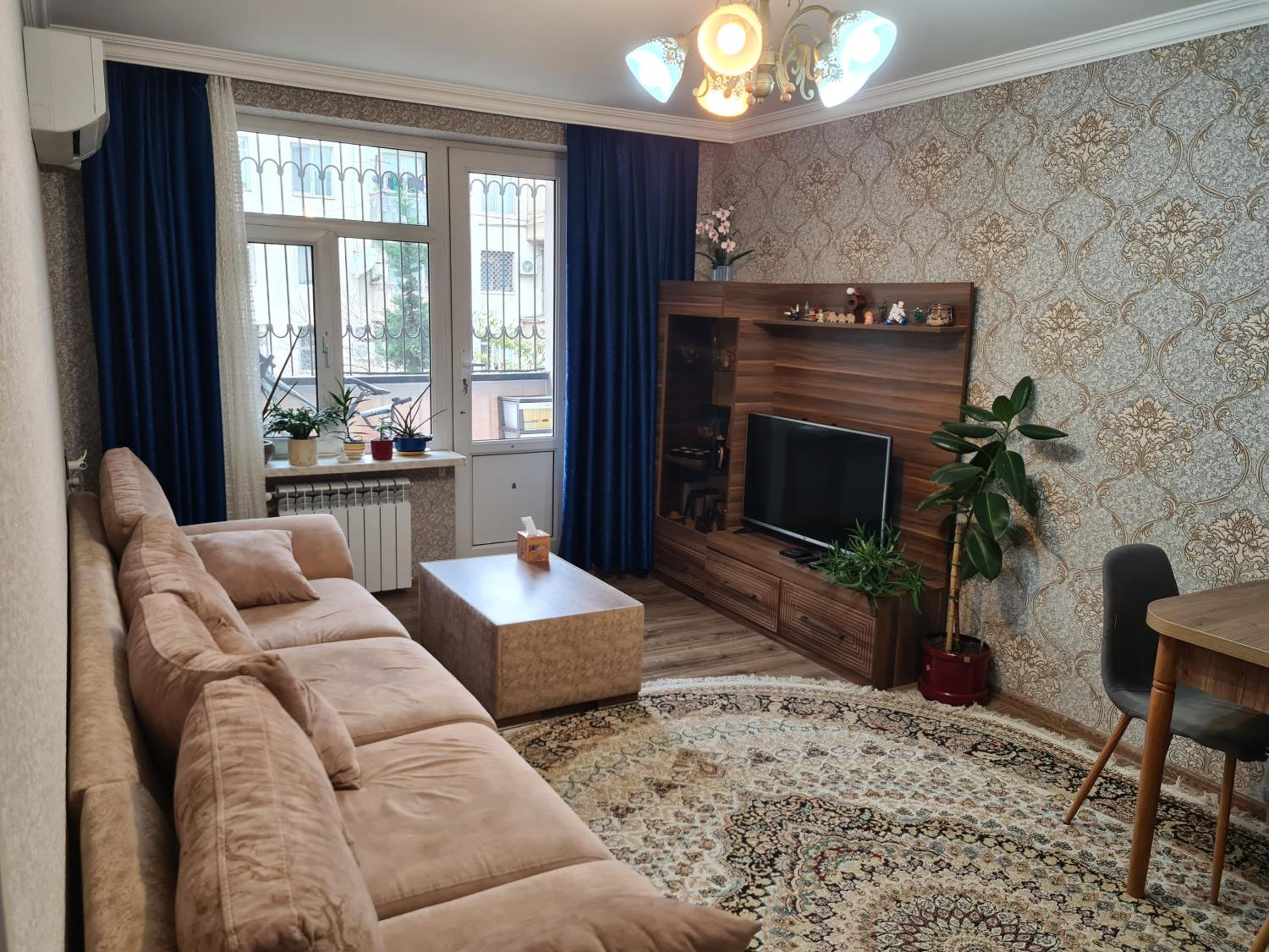 Aboo's apartment