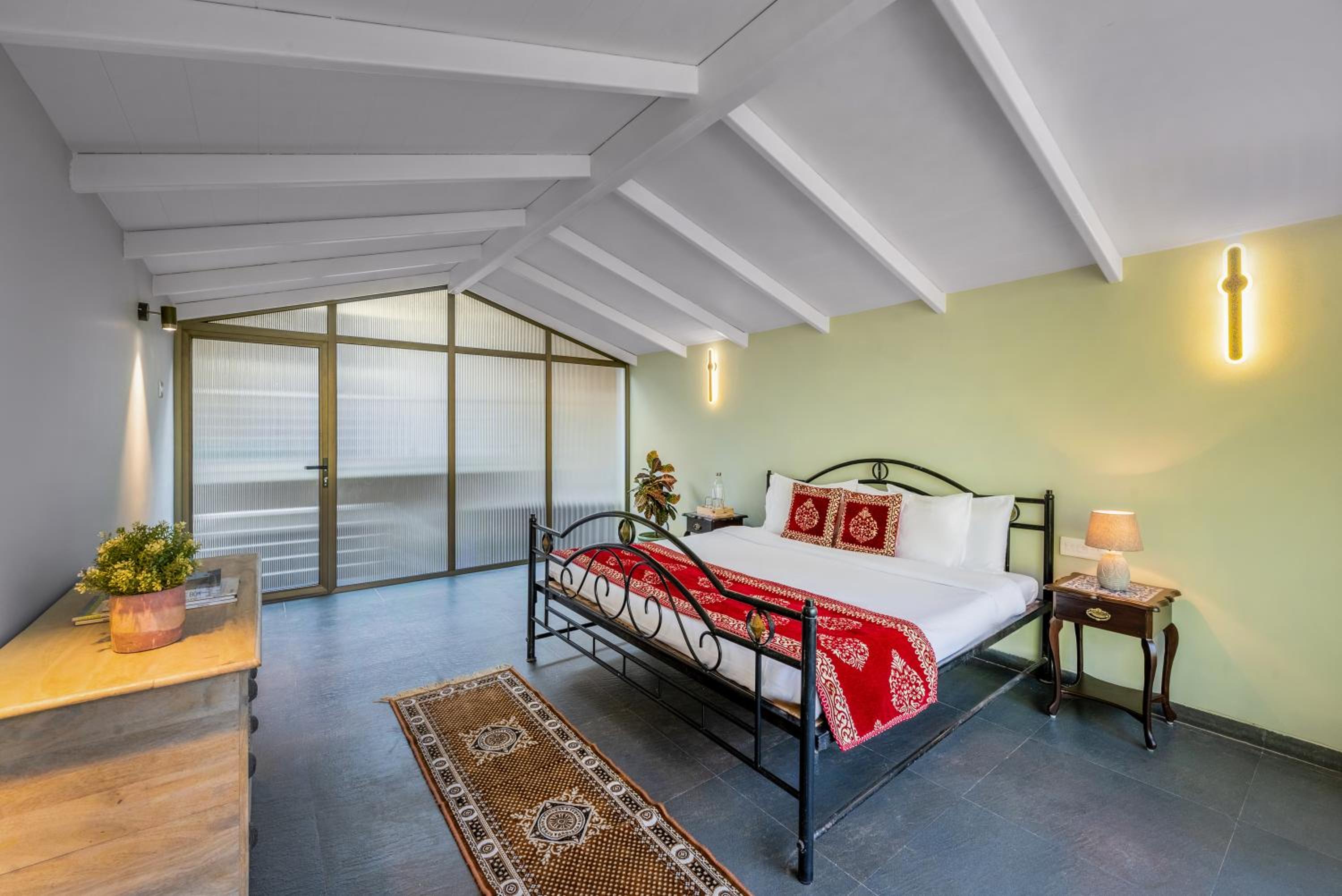 SaffronStays Sommeliers Choice