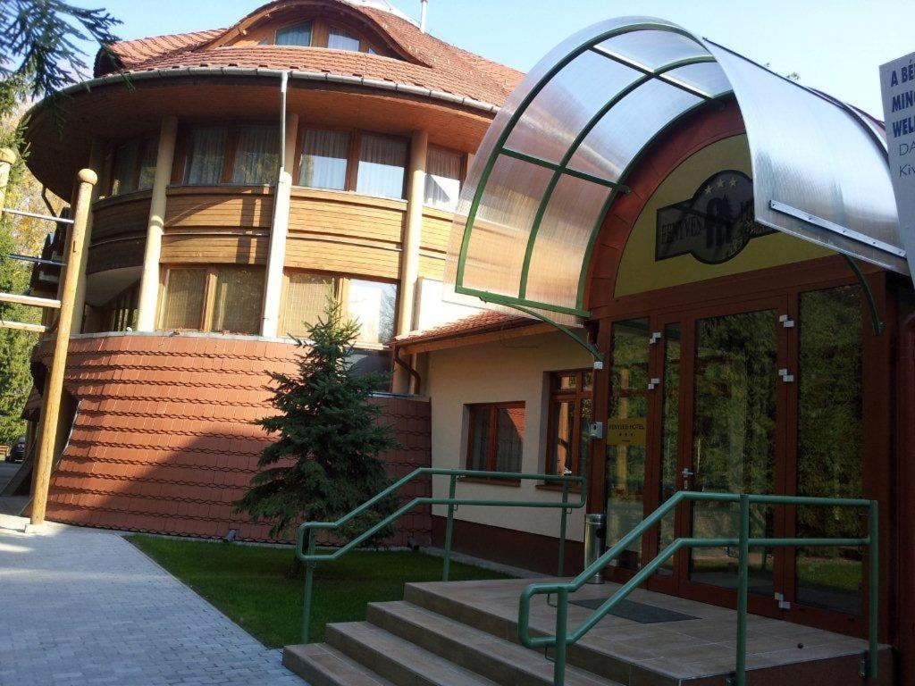 Hotel Fenyves Wellness Hotel Békéscsaba