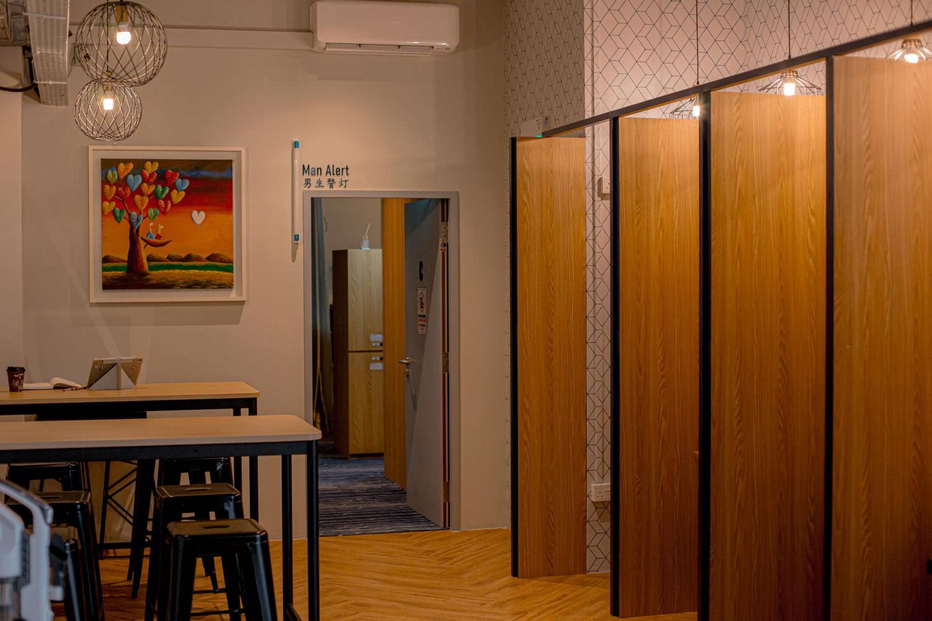 Bluewaters Female-Only Hostel