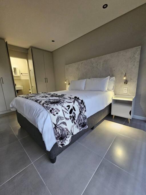 Apartment near Stellenbosch Winelands view 5