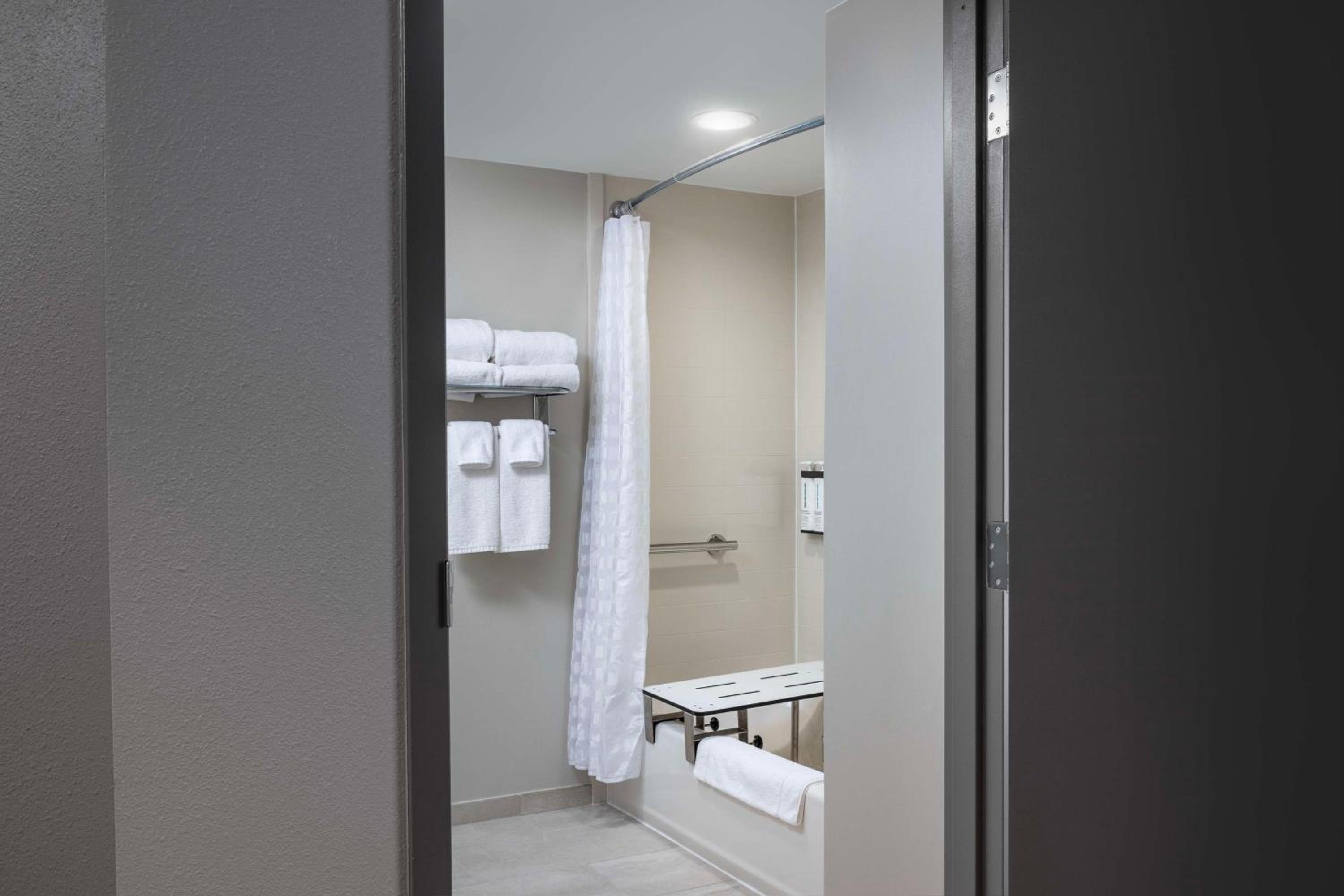 Asheville Vacations - Hyatt Place Nashville/Hendersonville - Property Image 33