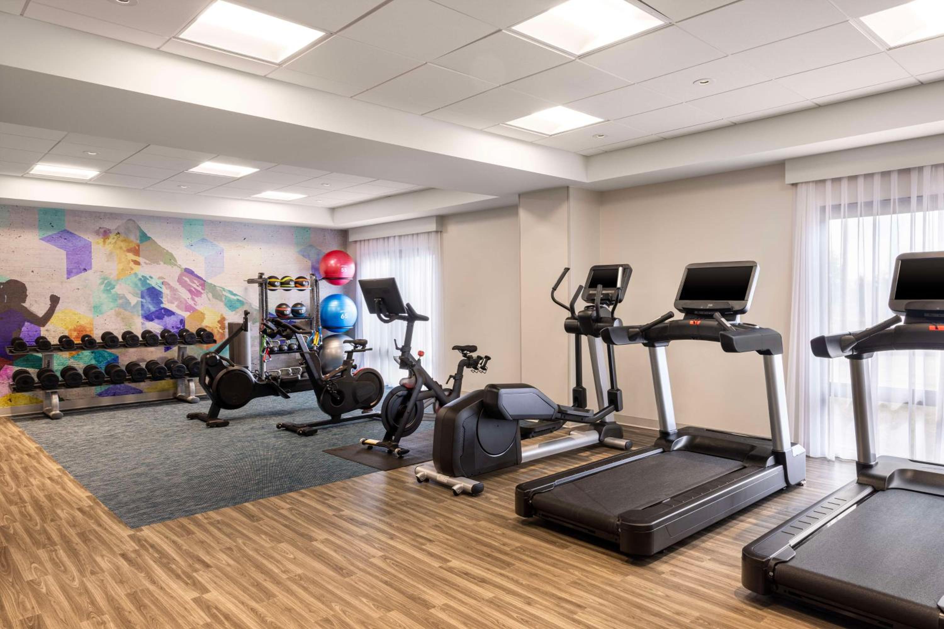 Asheville Vacations - Hyatt Place Nashville/Hendersonville - Property Image 2