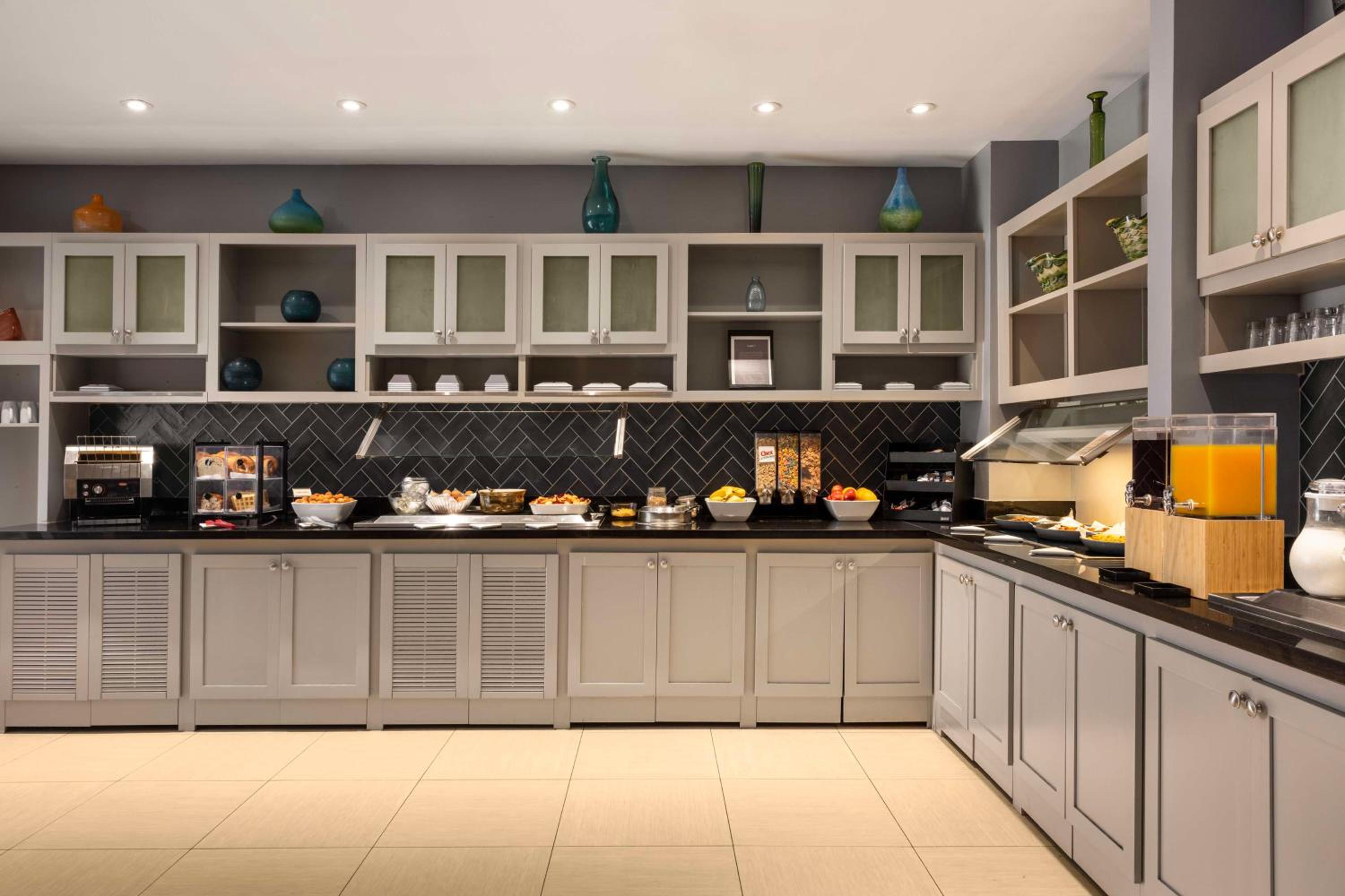 Asheville Vacations - Hyatt Place Nashville/Hendersonville - Property Image 4