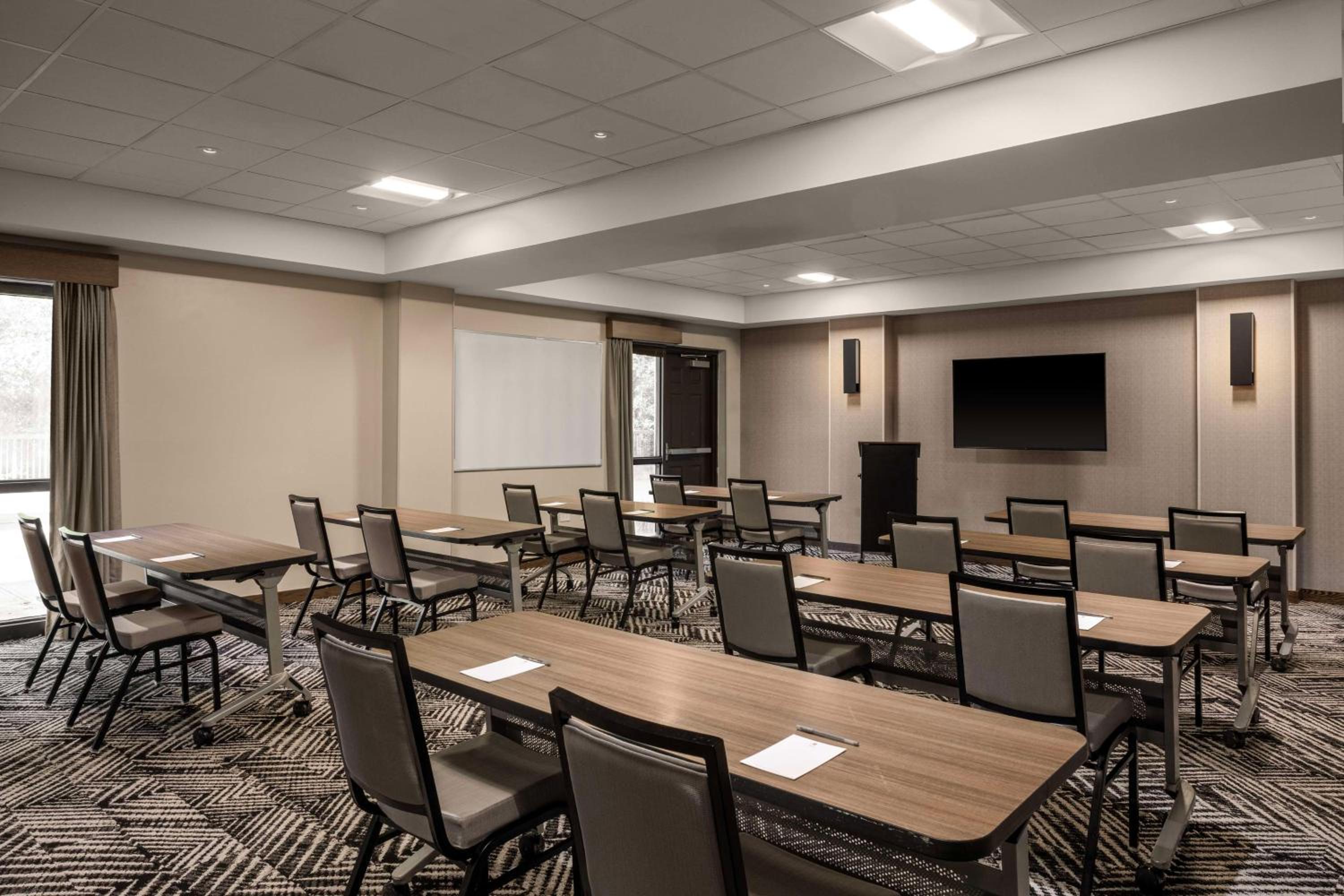 Asheville Vacations - Hyatt Place Nashville/Hendersonville - Property Image 3