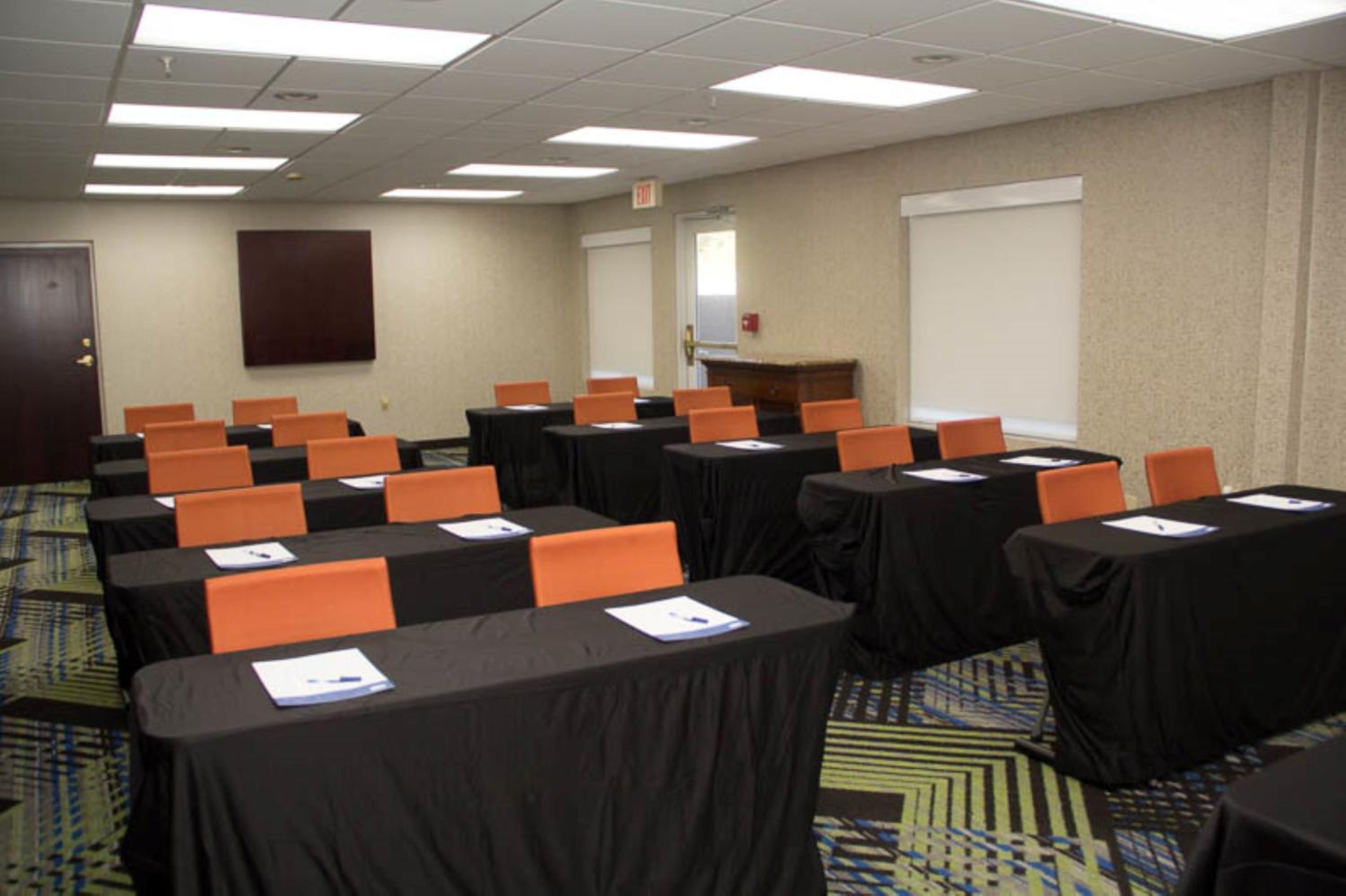 Holiday Inn Express  Suites Kings Mountain - Shelby Area, an IHG Hotel - Property Image 8
