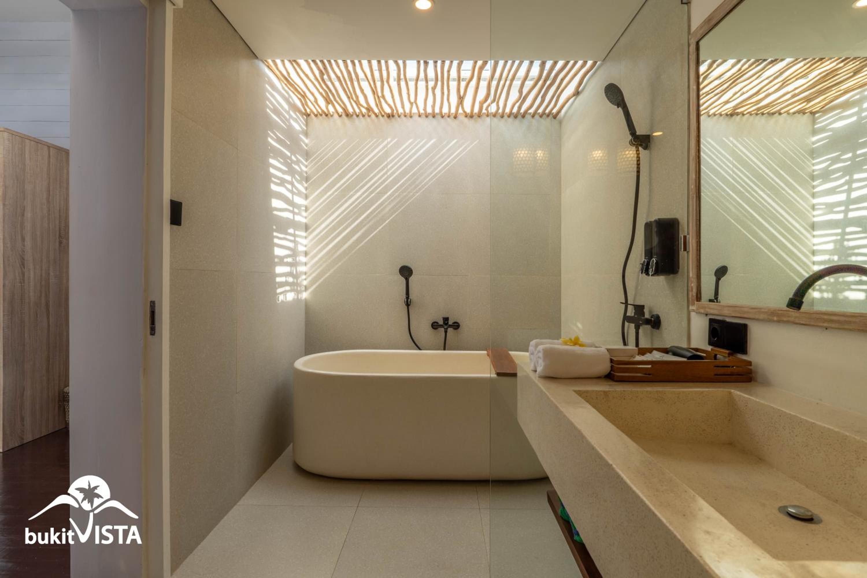 Bingin Sun & Moon Wooden by Bukit Vista view 5