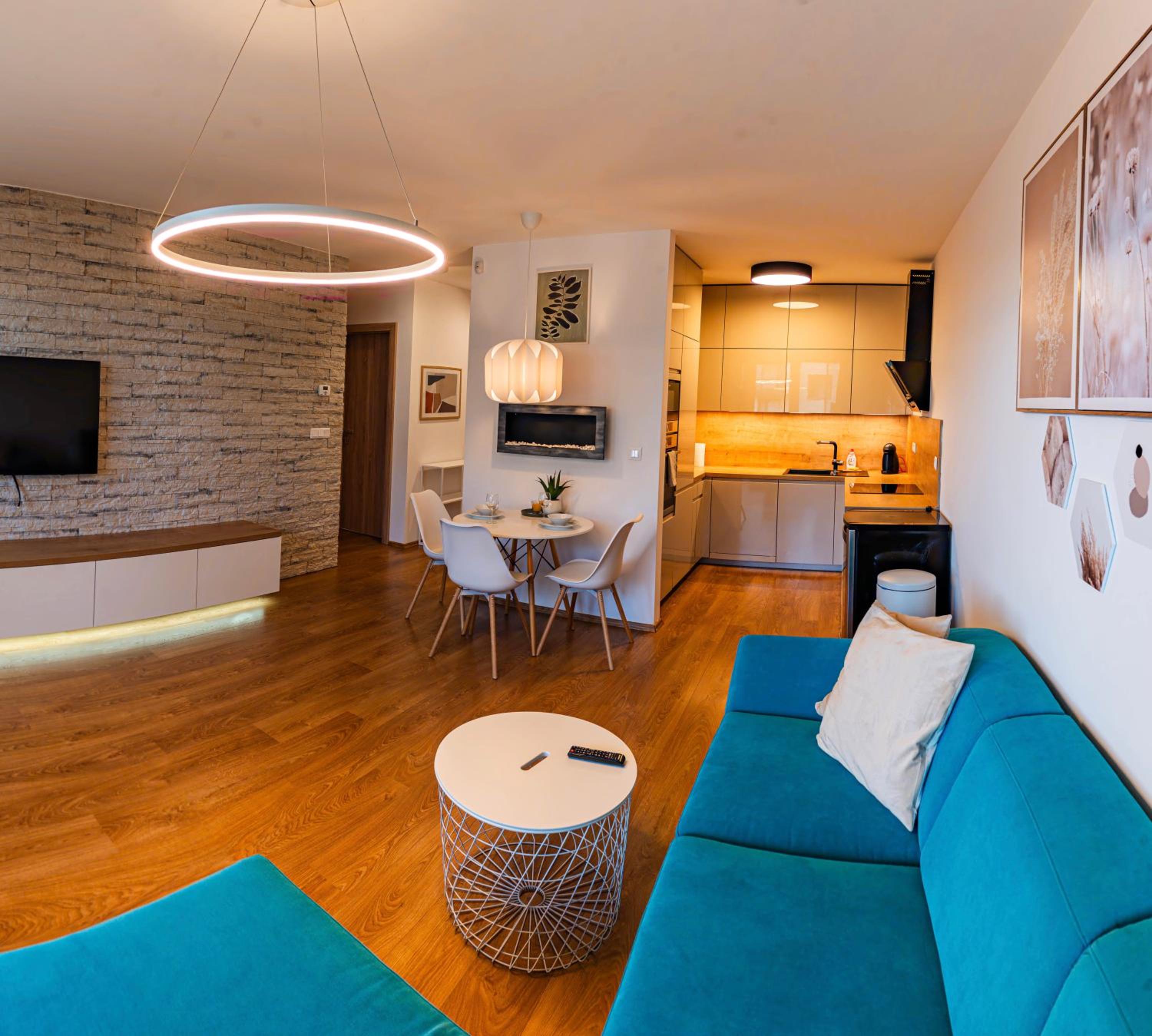 Luxury apartment close to centre, VUSCH private parking included view 3