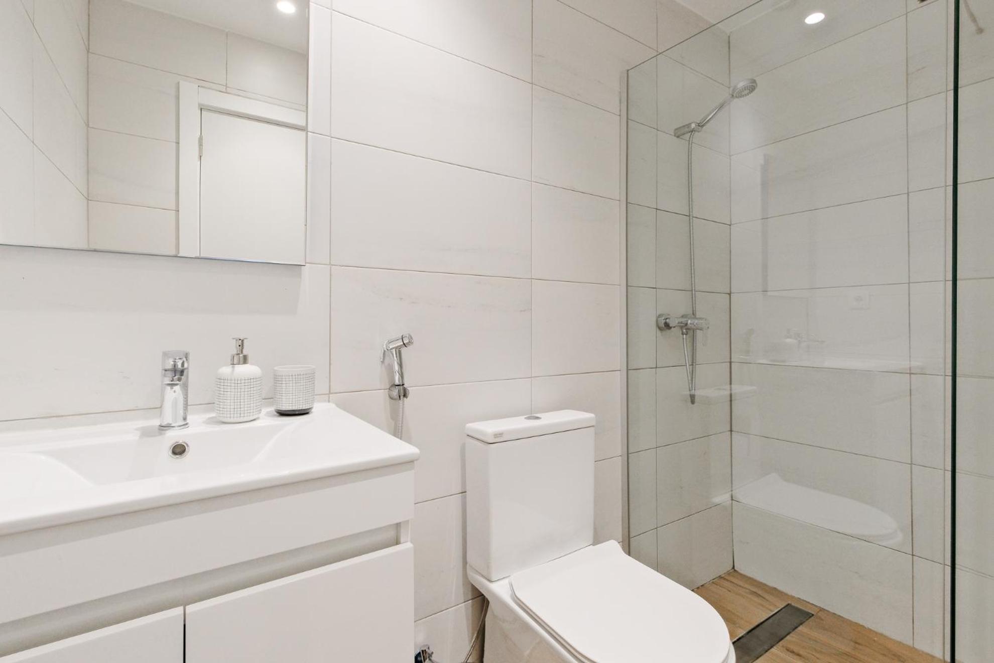 Lovely studio fully equipped near subway N7 photo 2