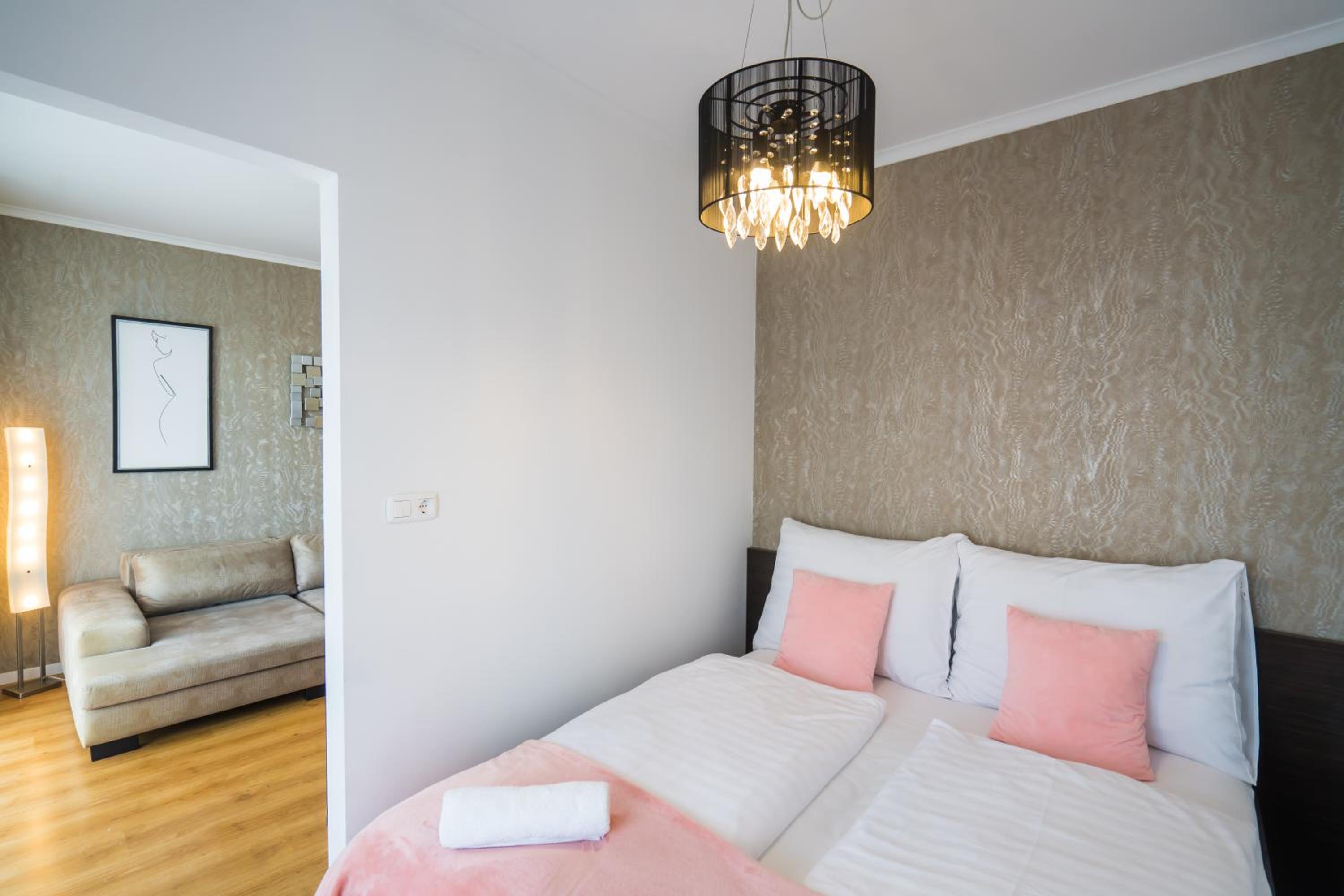 MyFlat Club 218 Gold7 Wellness Apartment view 2