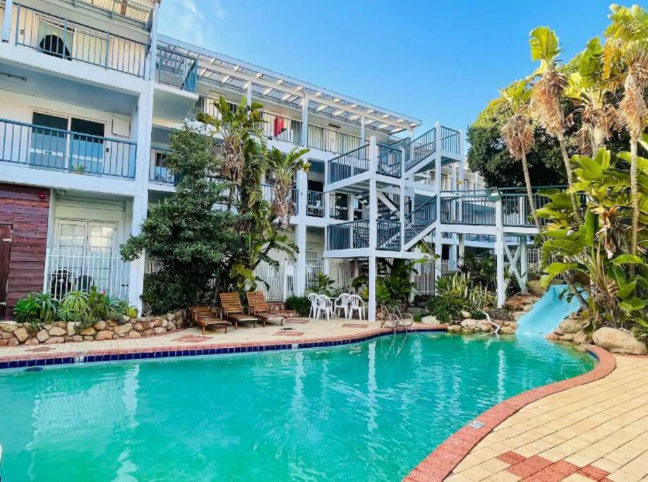 Oceanic Escape Top Floor 2 mins from beach