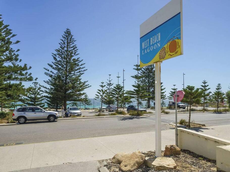 Oceanic Escape Top Floor 2 mins from beach