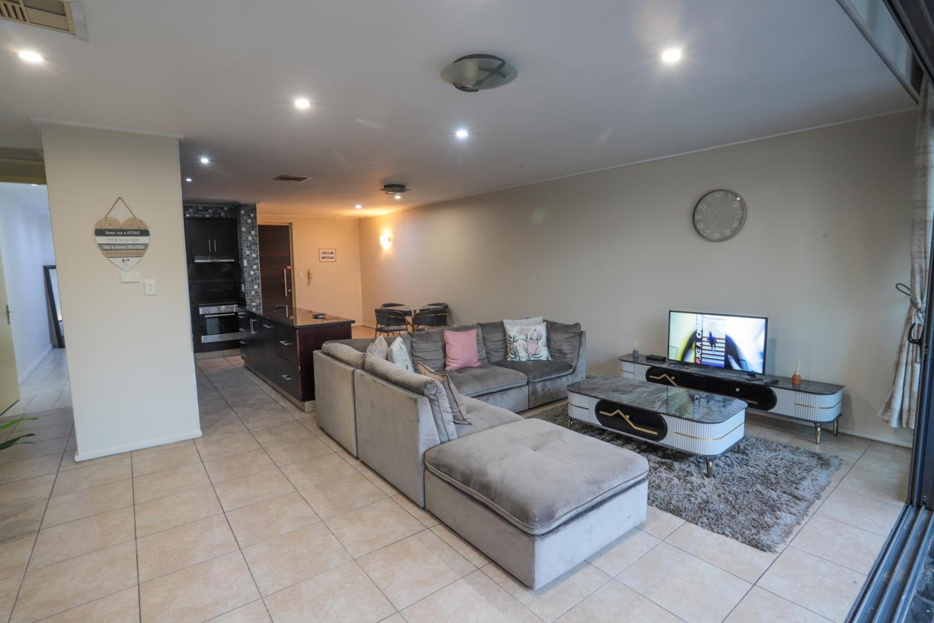 Hotel 102 Waterfront Sea View