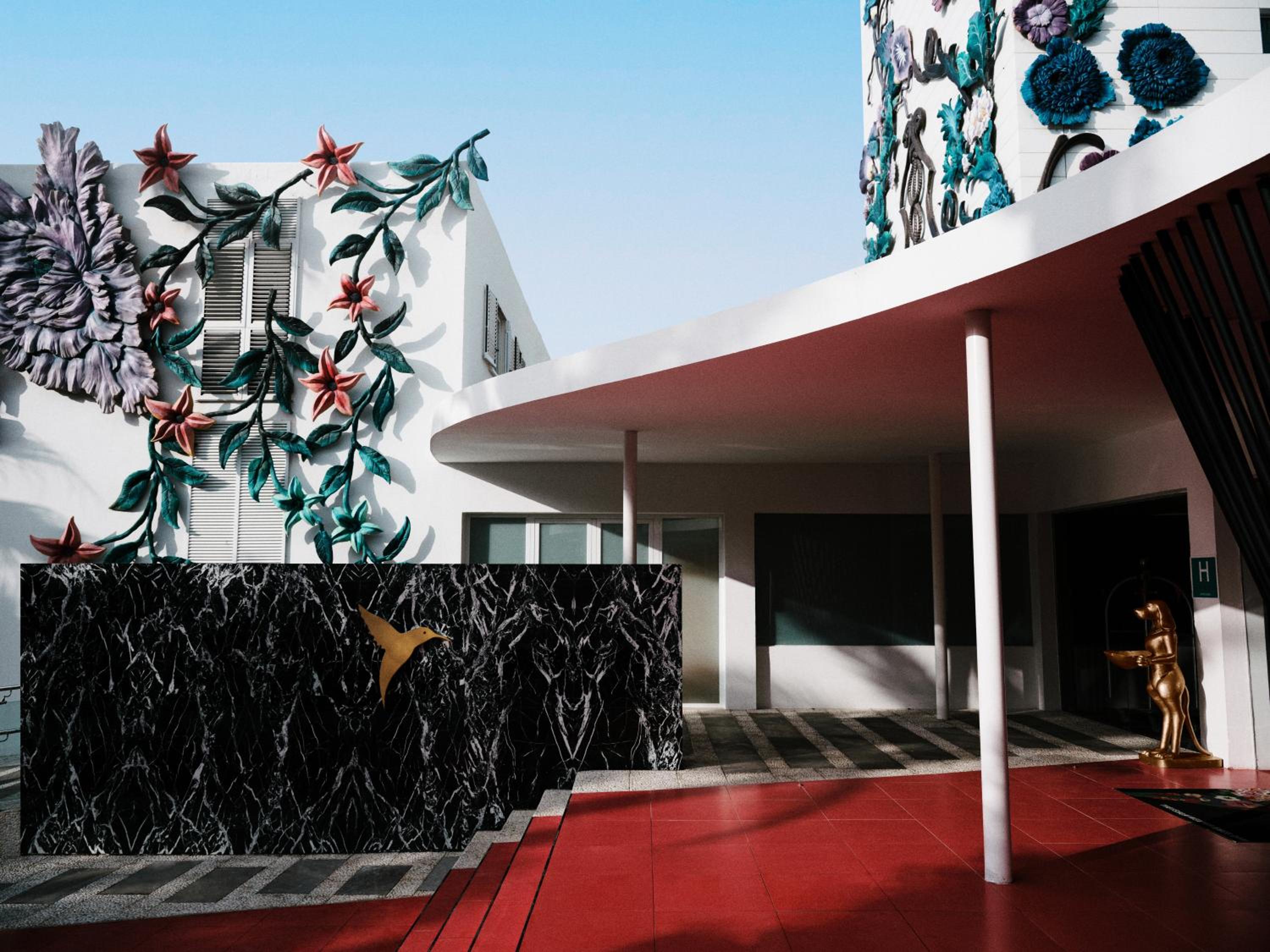 The Unexpected Ibiza Hotel - Ushuaïa Club entrance included photo 2