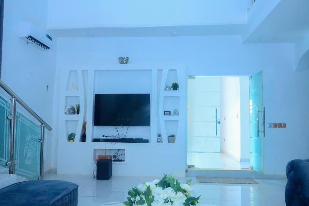 ENIS Homes